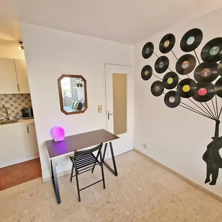 Appartement Gregbnb - Design 25m2 - Ascenseur - Wifi - 10min Gare *